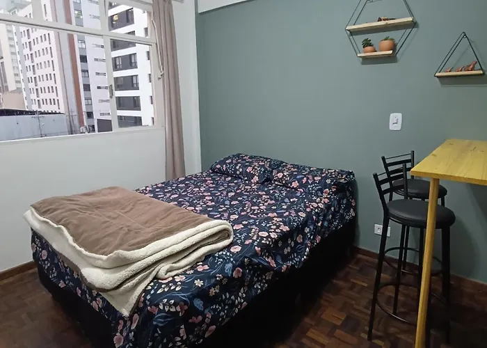 Estúdio no Centro de Curitiba